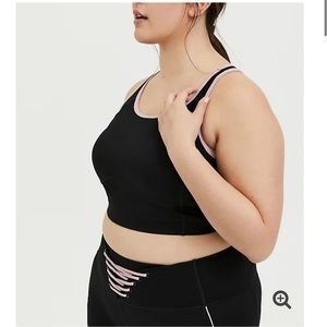 Black & Pink Lattice Racerback Sports Bra